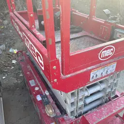 2018 MEC 1330SE Scissor Lift