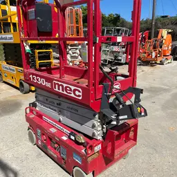 2018 MEC 1330SE Scissor Lift