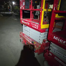 2019 MEC MICRO 19 Scissor Lift
